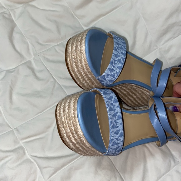 Like new Michael Kors Serena Wedge Espadrille size 9.5 platform - Picture 6 of 16